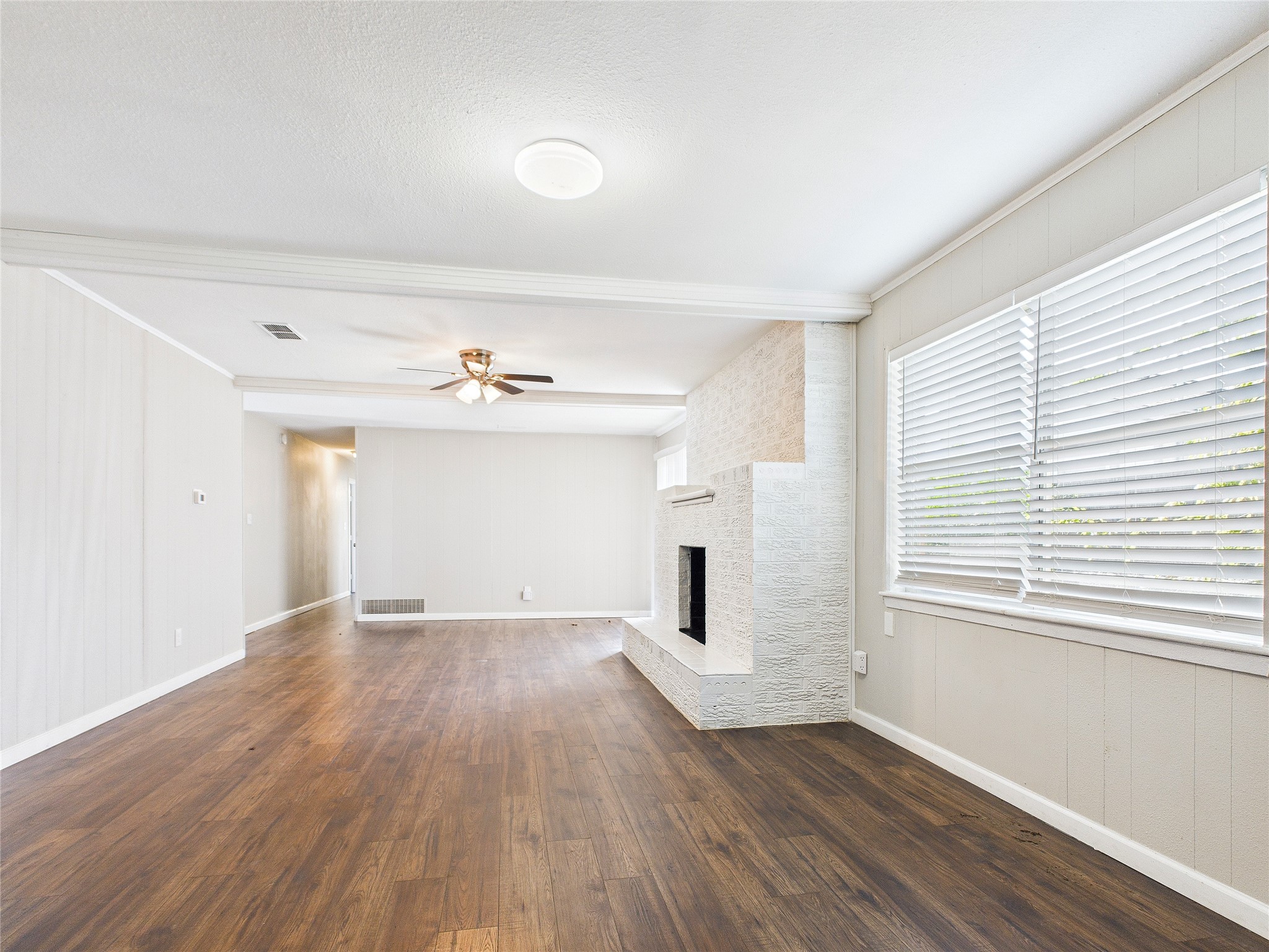 2712 Evans Avenue Fort Worth TX 76104