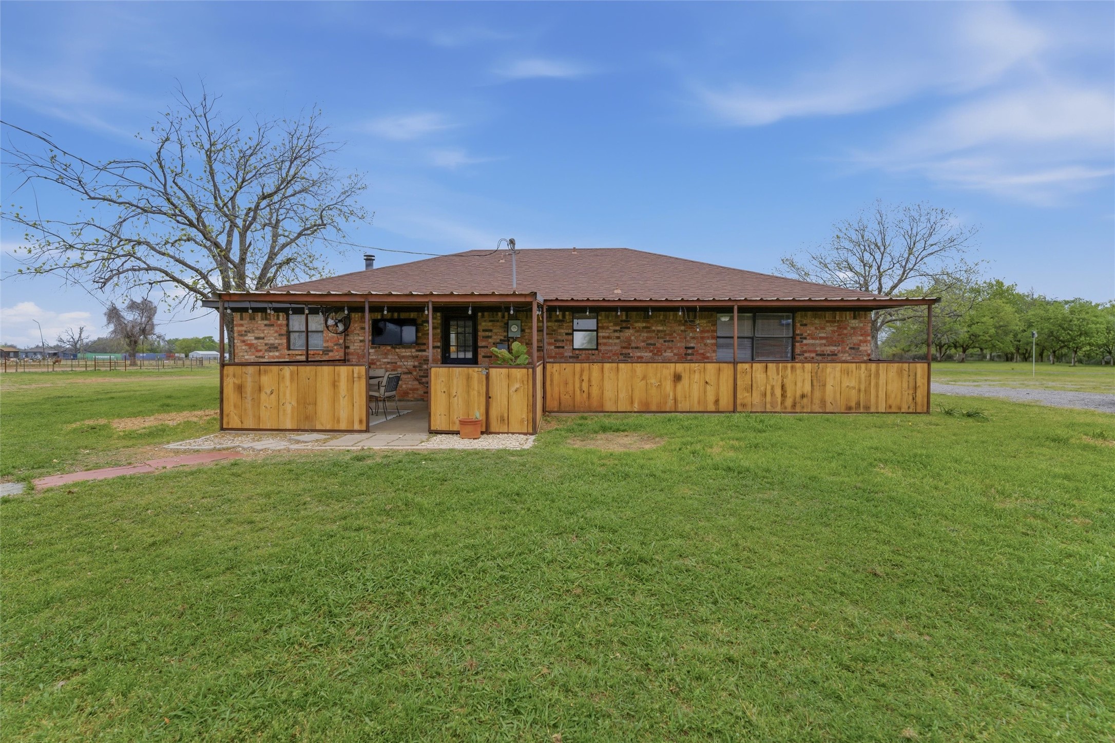 132 Crowley Lane Mineral Wells TX 76067