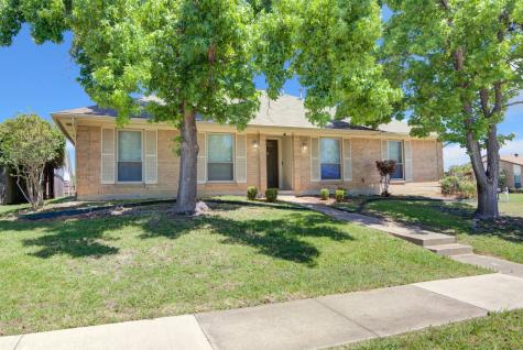 1733 Brighton Drive Carrollton TX 75007