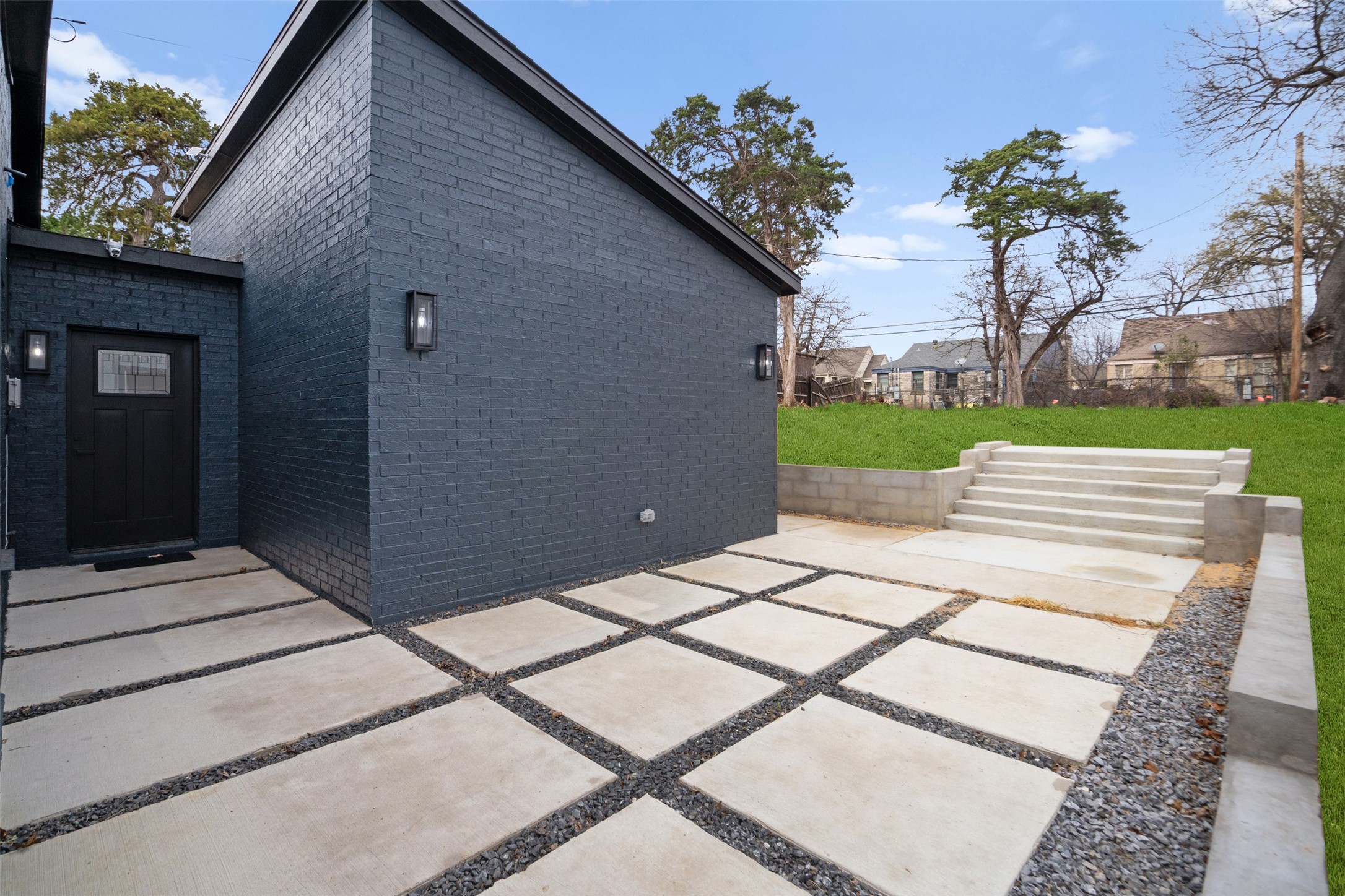 1203 Forester Drive Dallas TX 75216