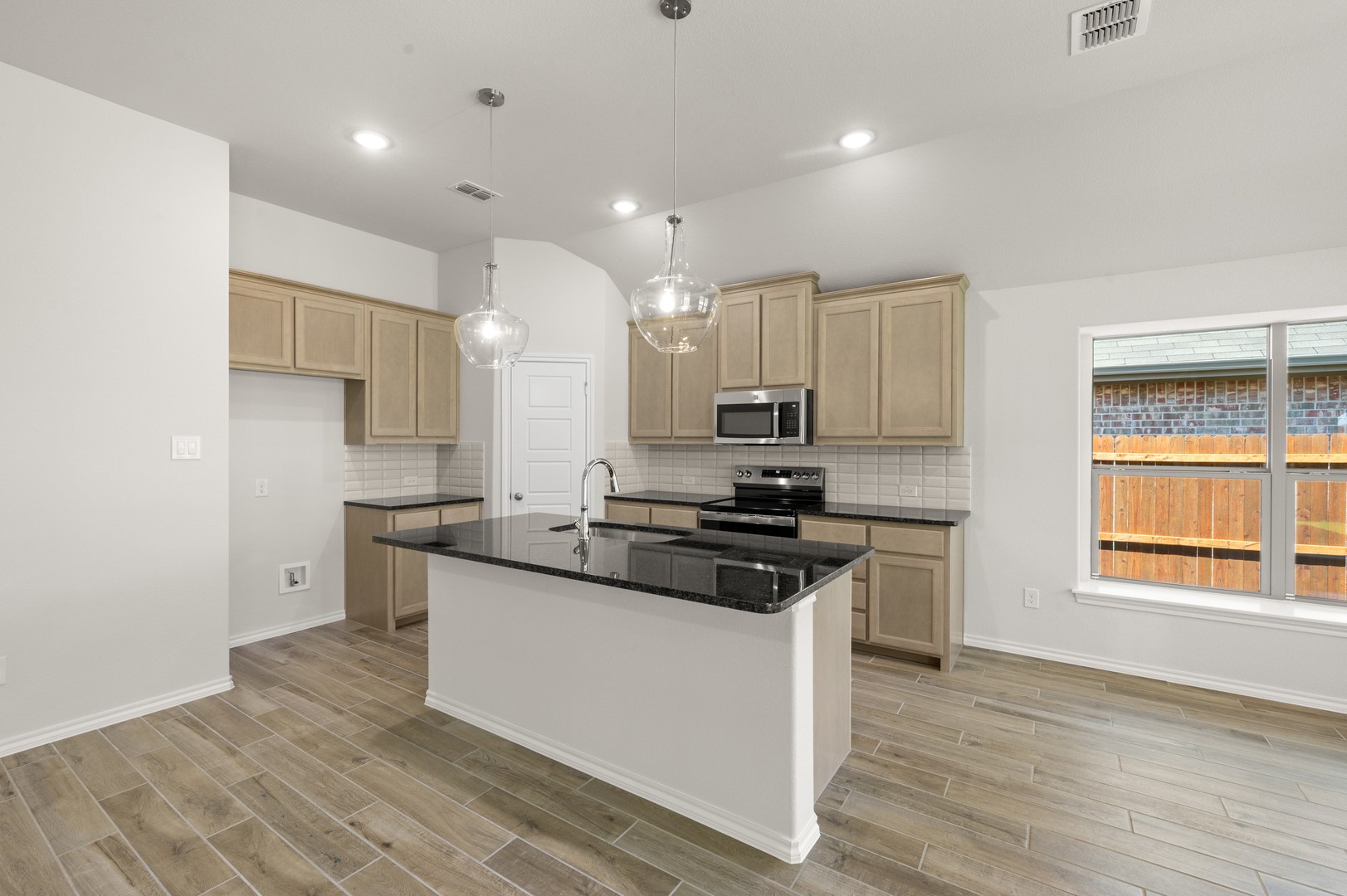 1132 Avery Road Granbury TX 76049