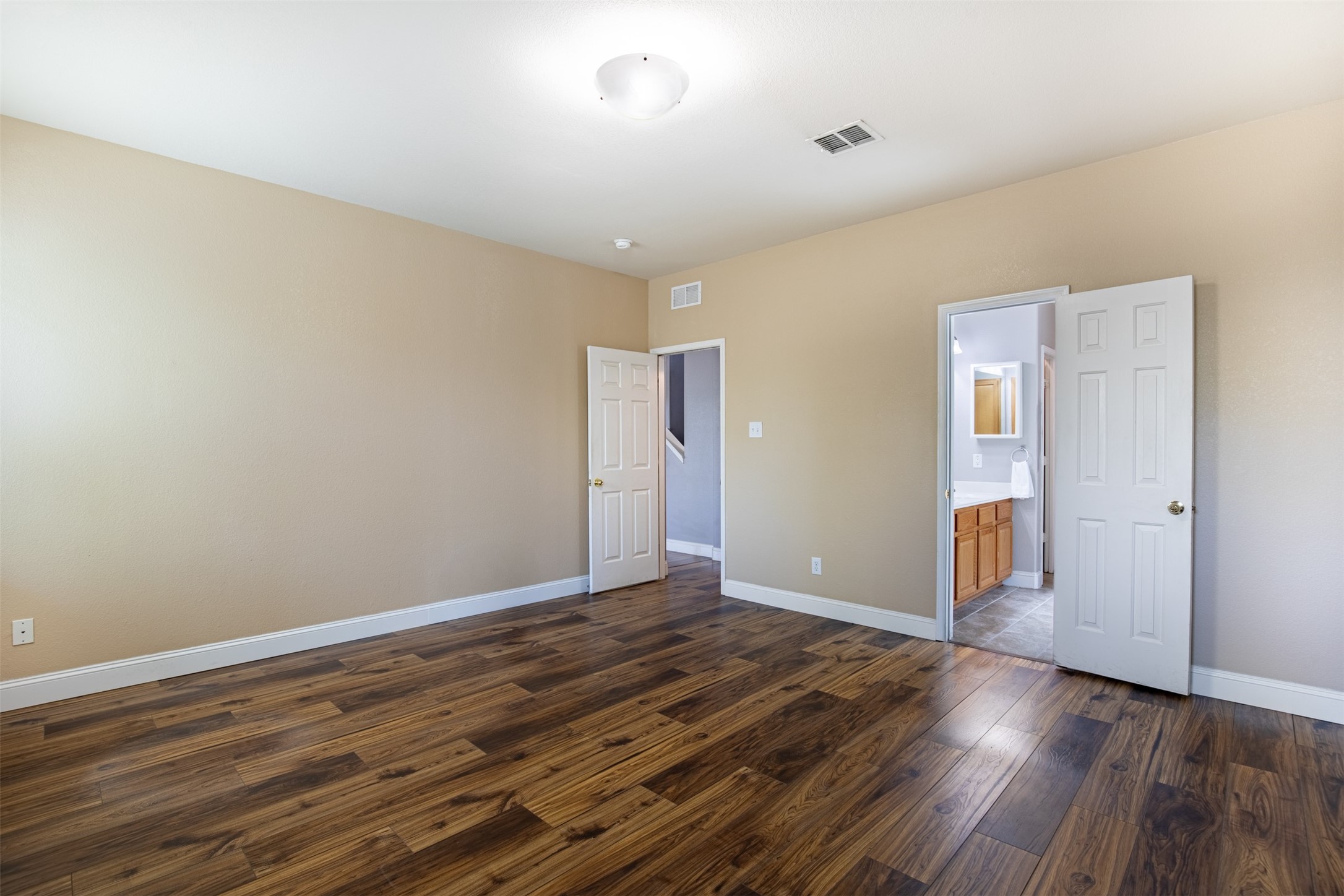 917 Warbler Aubrey TX 76227