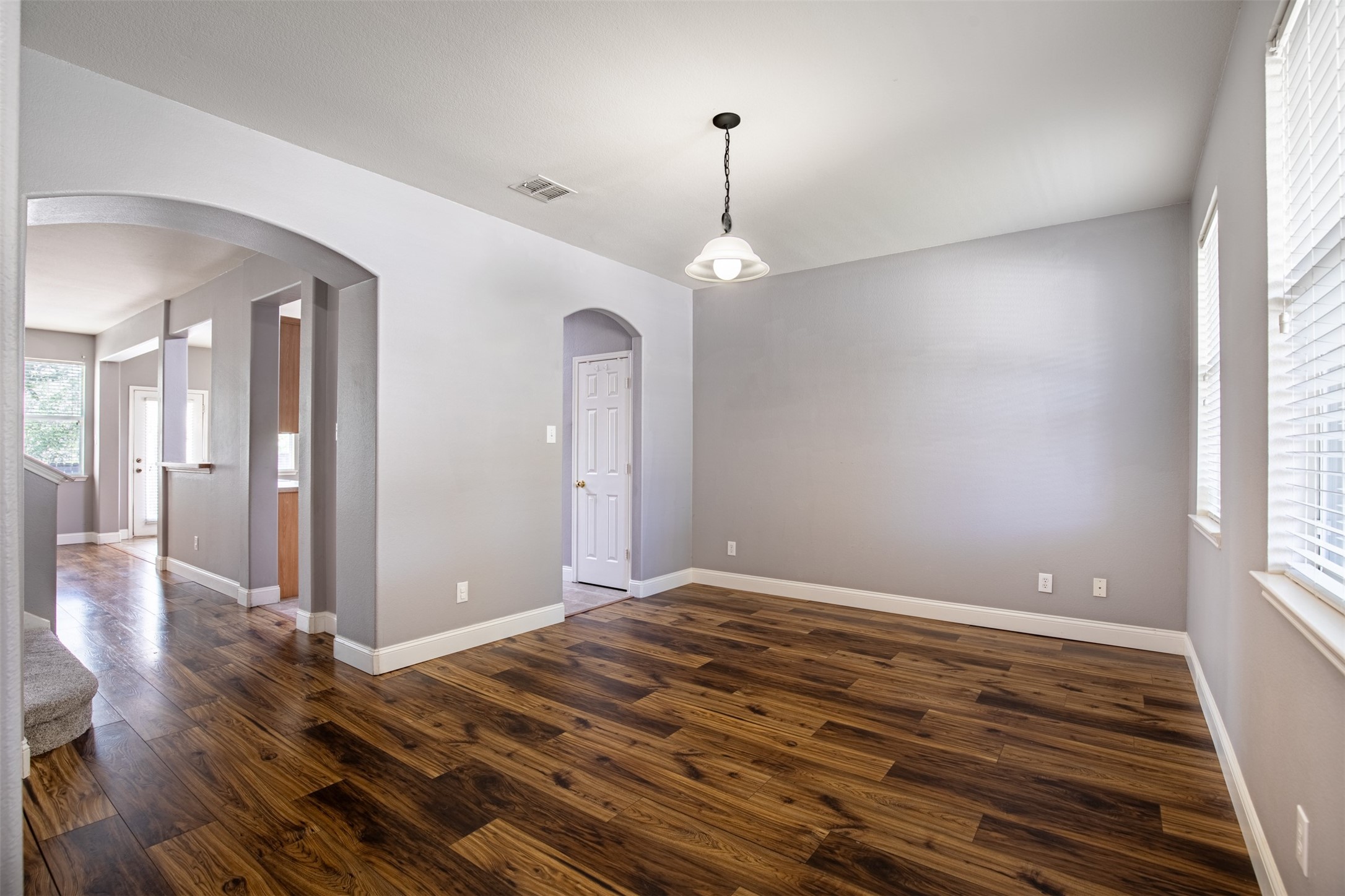 917 Warbler Aubrey TX 76227
