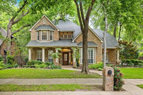 2706 Carriage Trail Mckinney TX 75072
