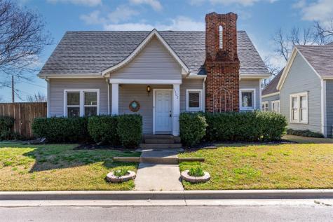 1302 Monroe Street Commerce TX 75428