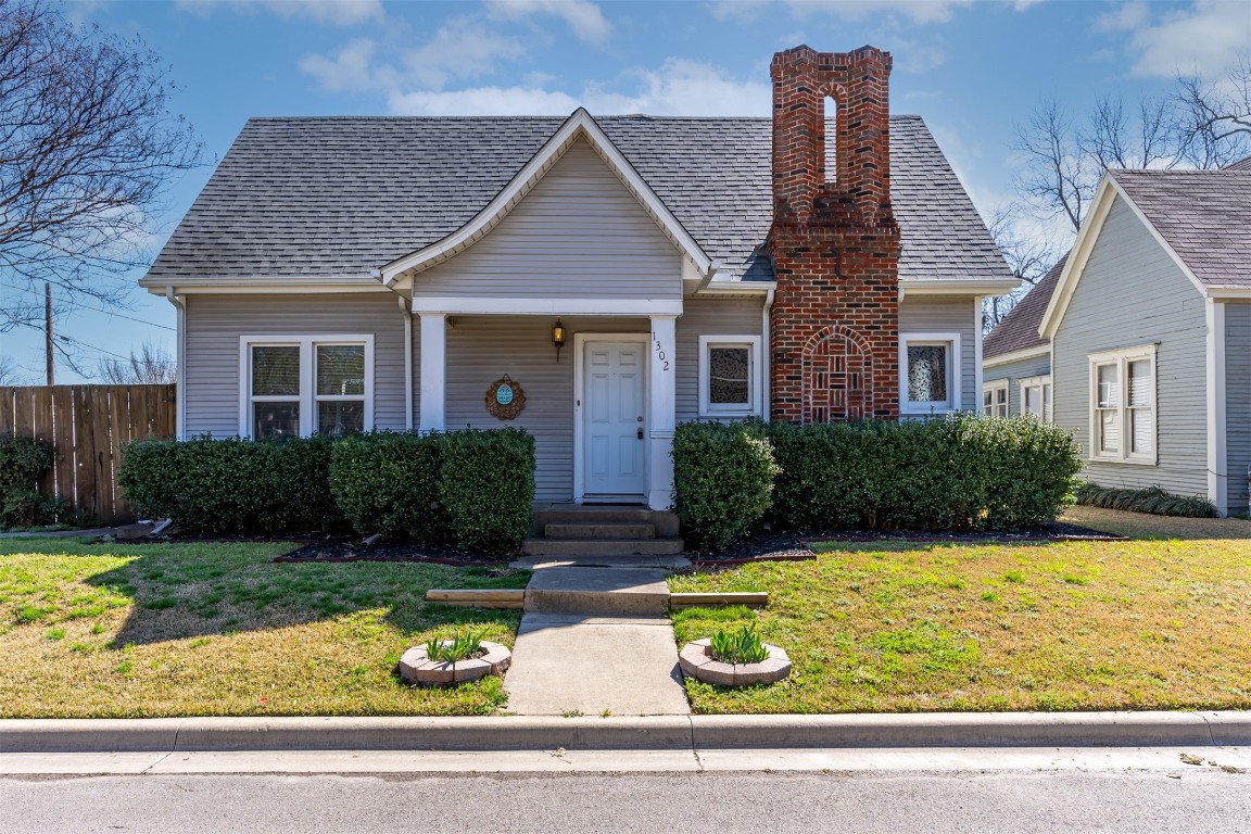 1302 Monroe Street Commerce TX 75428