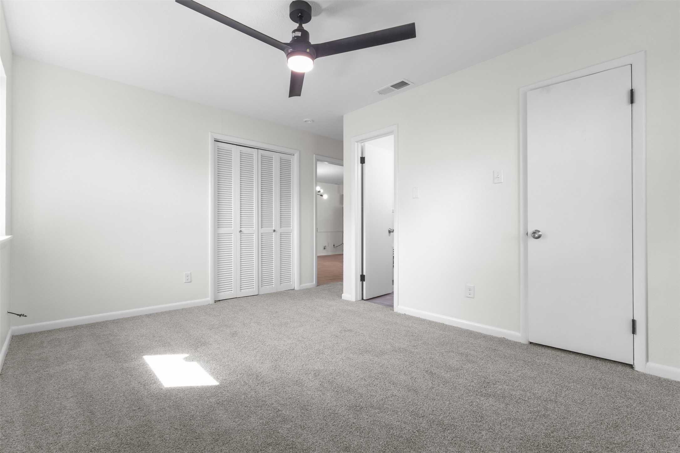 2909 Grove Street Irving TX 75060