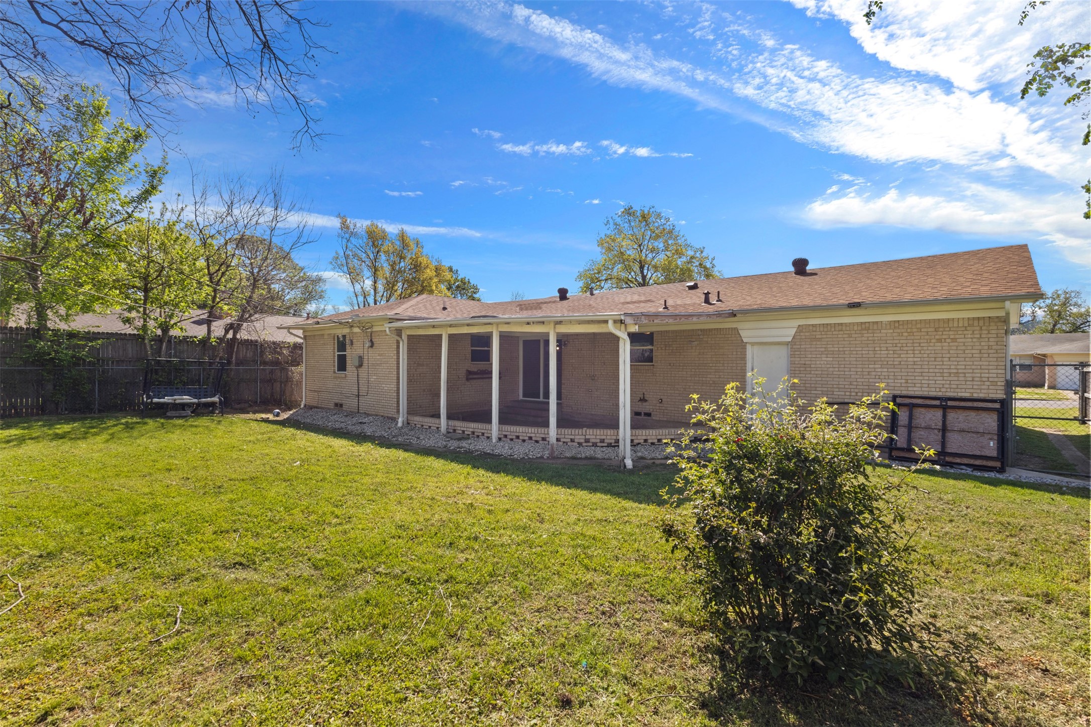 2909 Grove Street Irving TX 75060