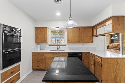 2909 Grove Street Irving TX 75060
