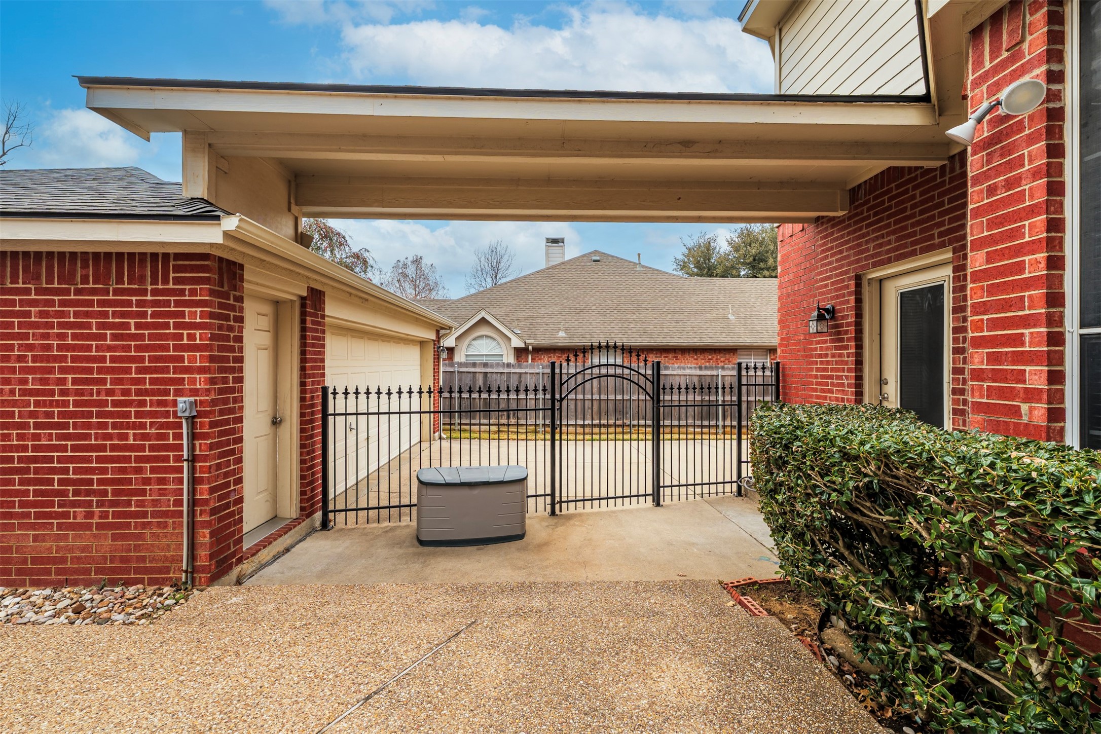 8444 Parkdale Drive North Richland Hills TX 76182