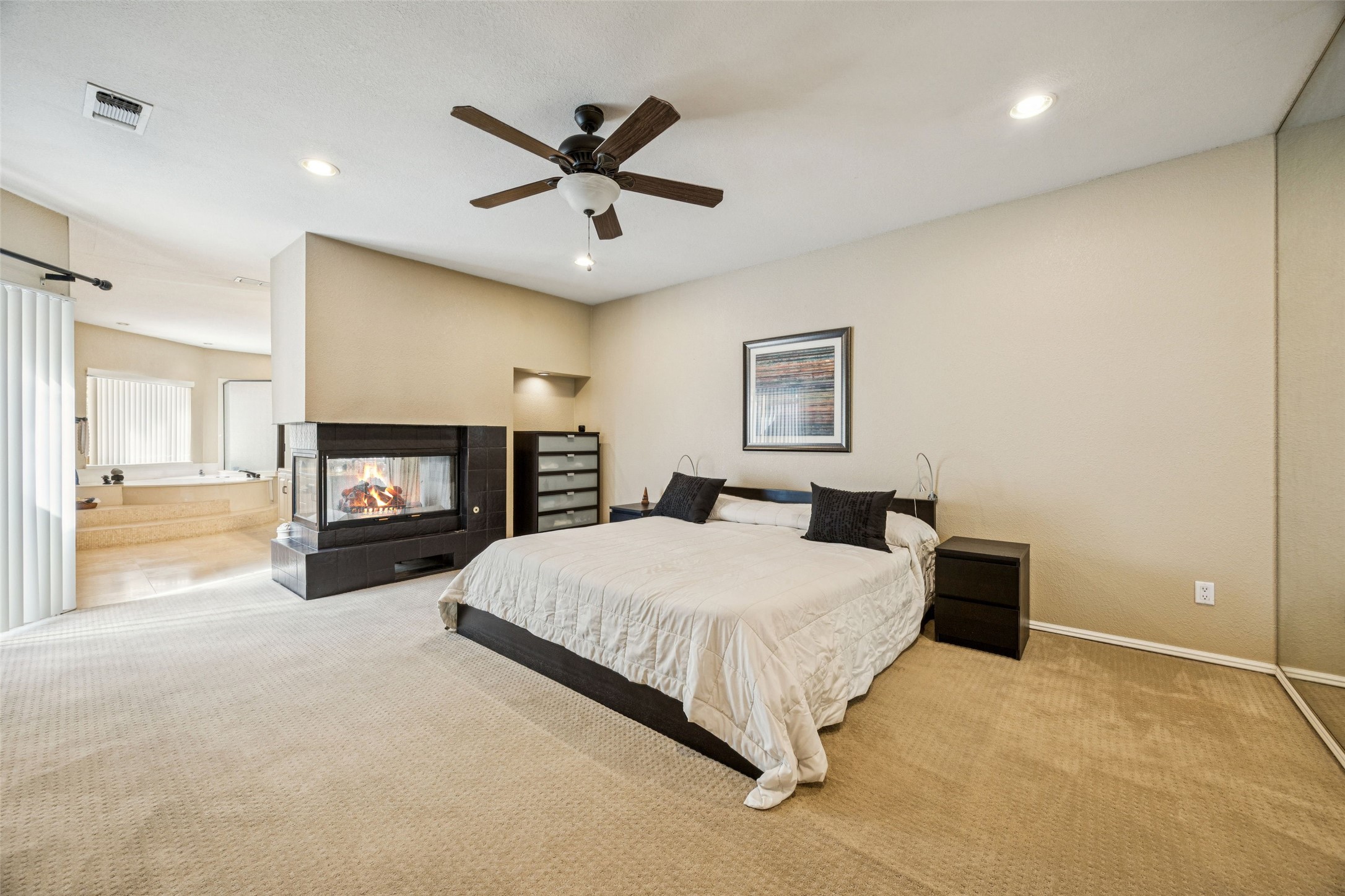 371 County Road 4874 Newark TX 76071
