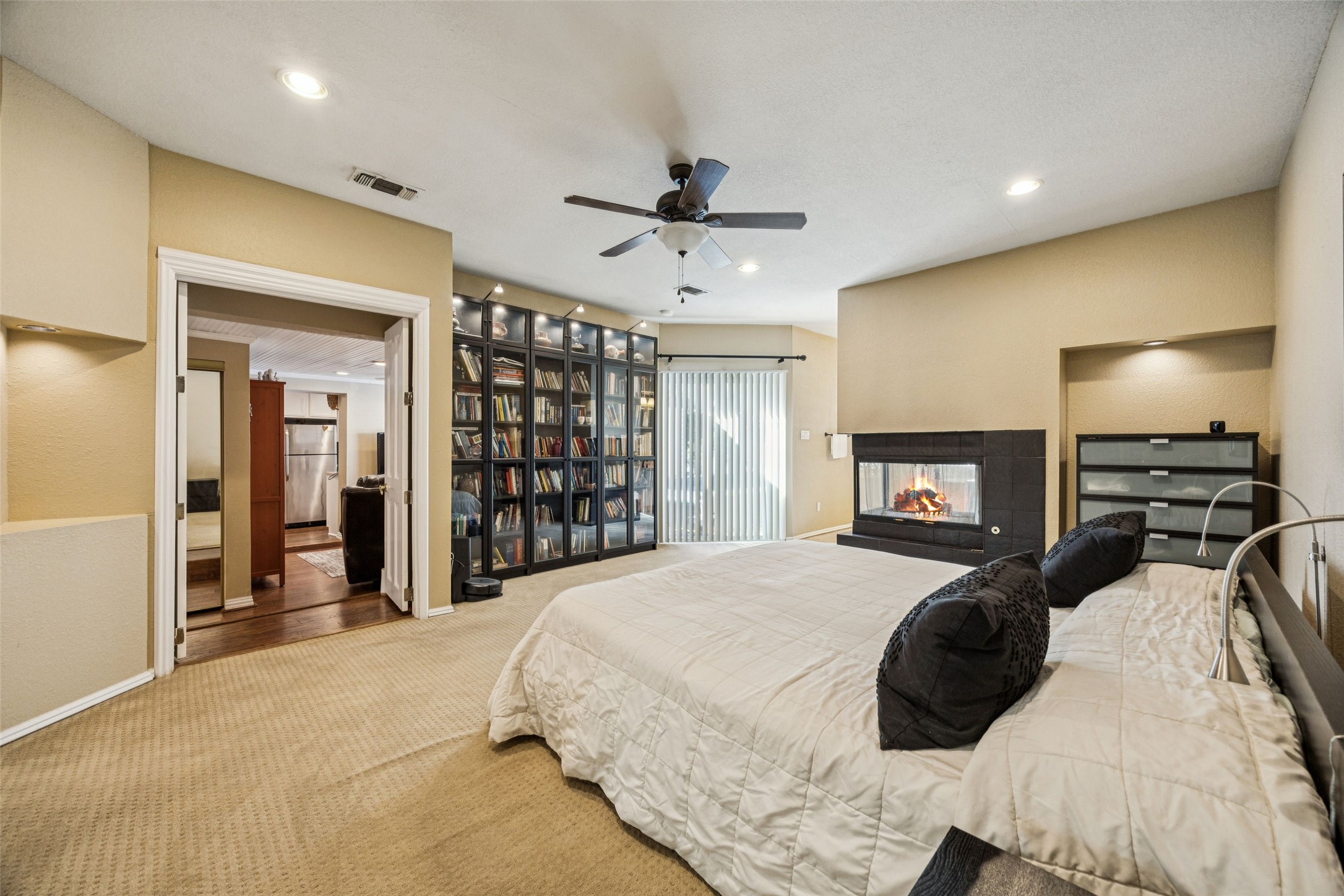 371 County Road 4874 Newark TX 76071