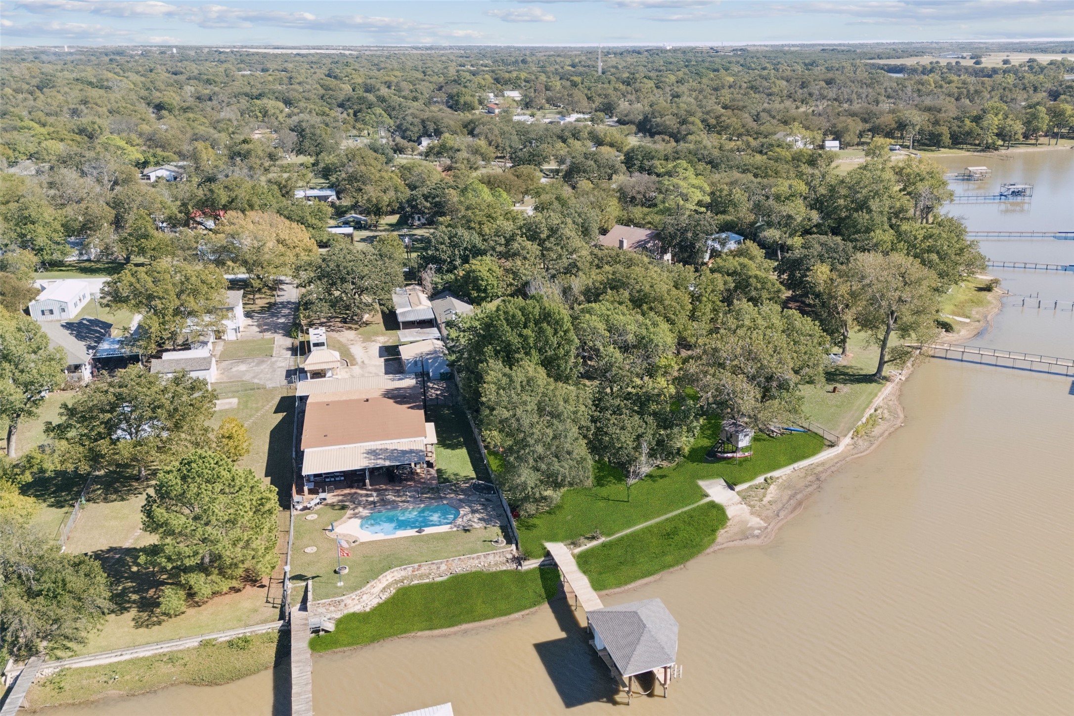 371 County Road 4874 Newark TX 76071