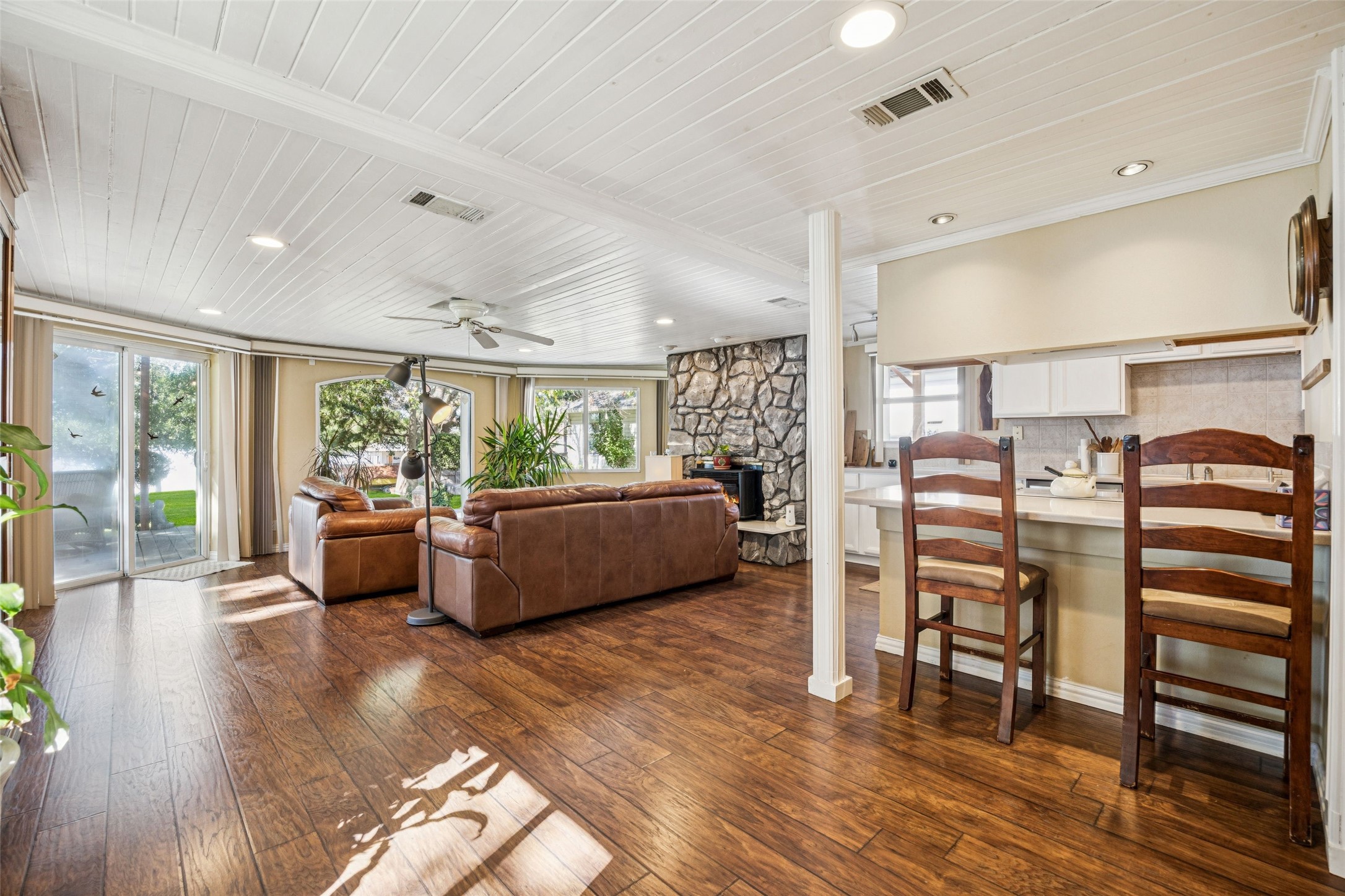 371 County Road 4874 Newark TX 76071