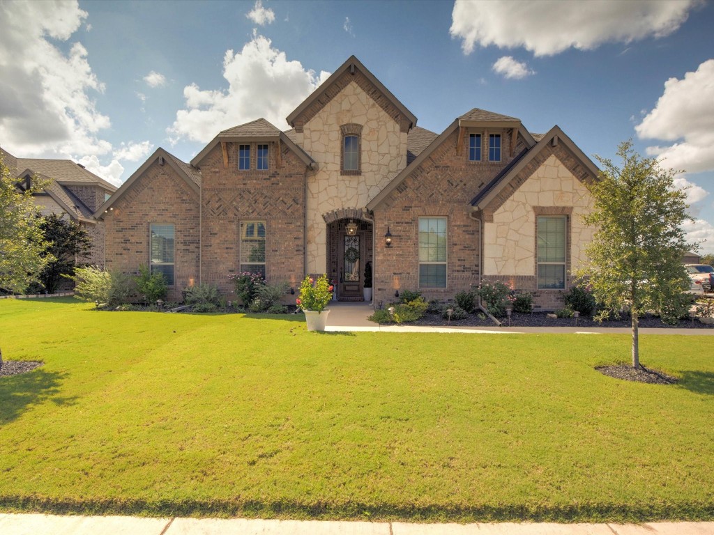 1928 Silver Falls Drive Burleson TX 76028