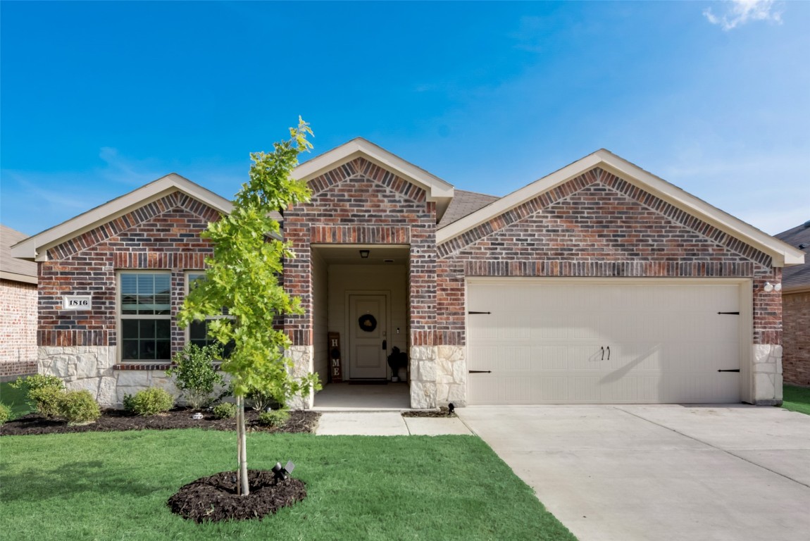1816 Strongbark Drive Royse City TX 75189