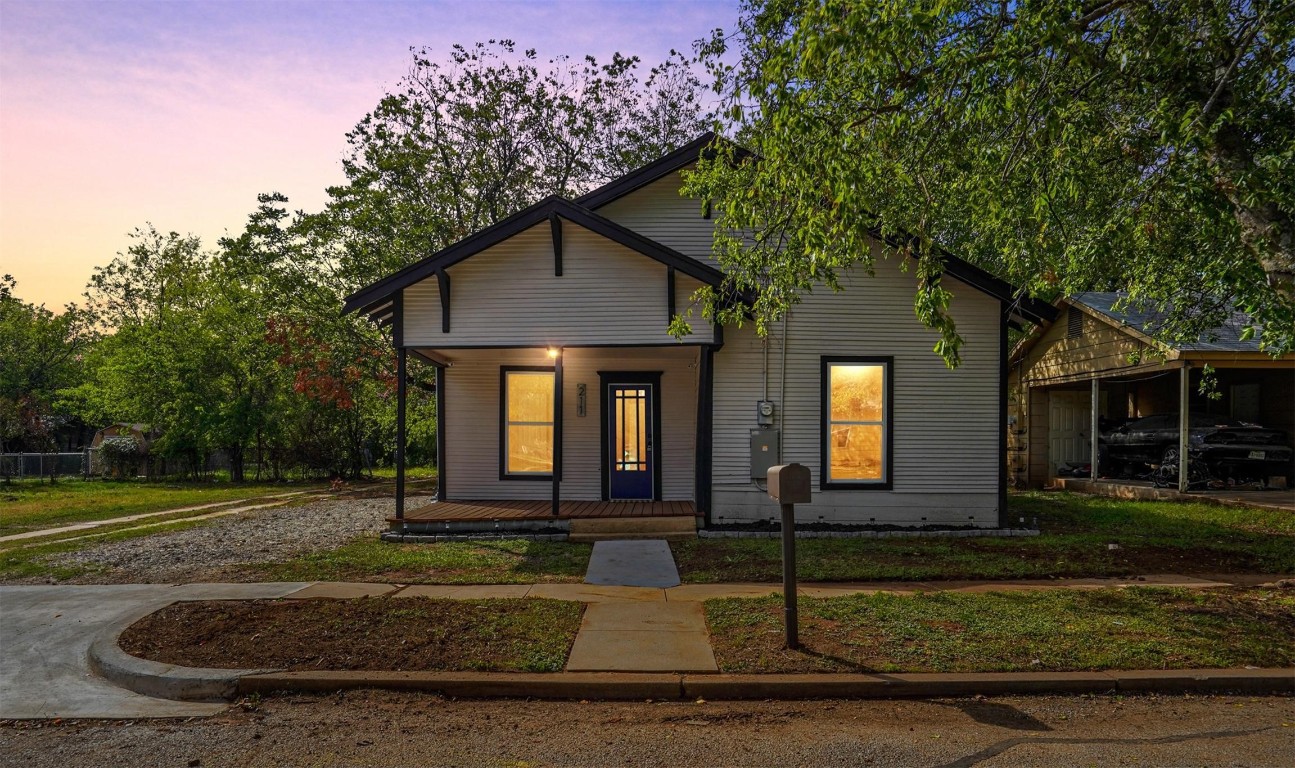211 Erie Street Cleburne TX 76031
