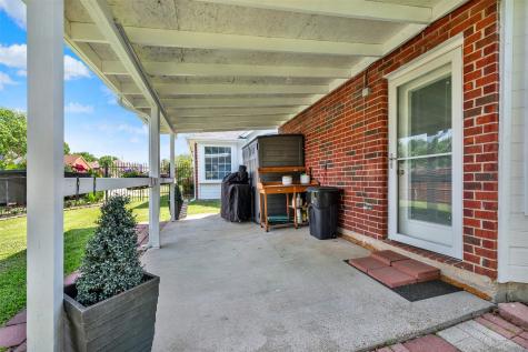 409 Jennifer Lane Arlington TX 76002