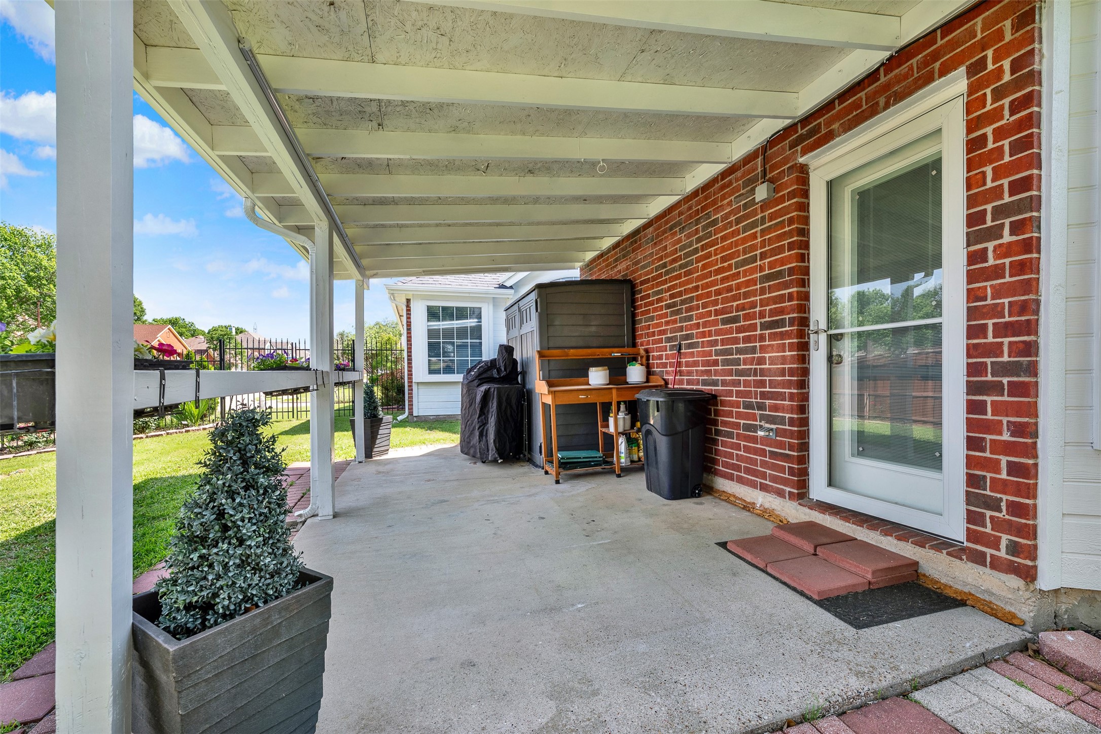 409 Jennifer Lane Arlington TX 76002