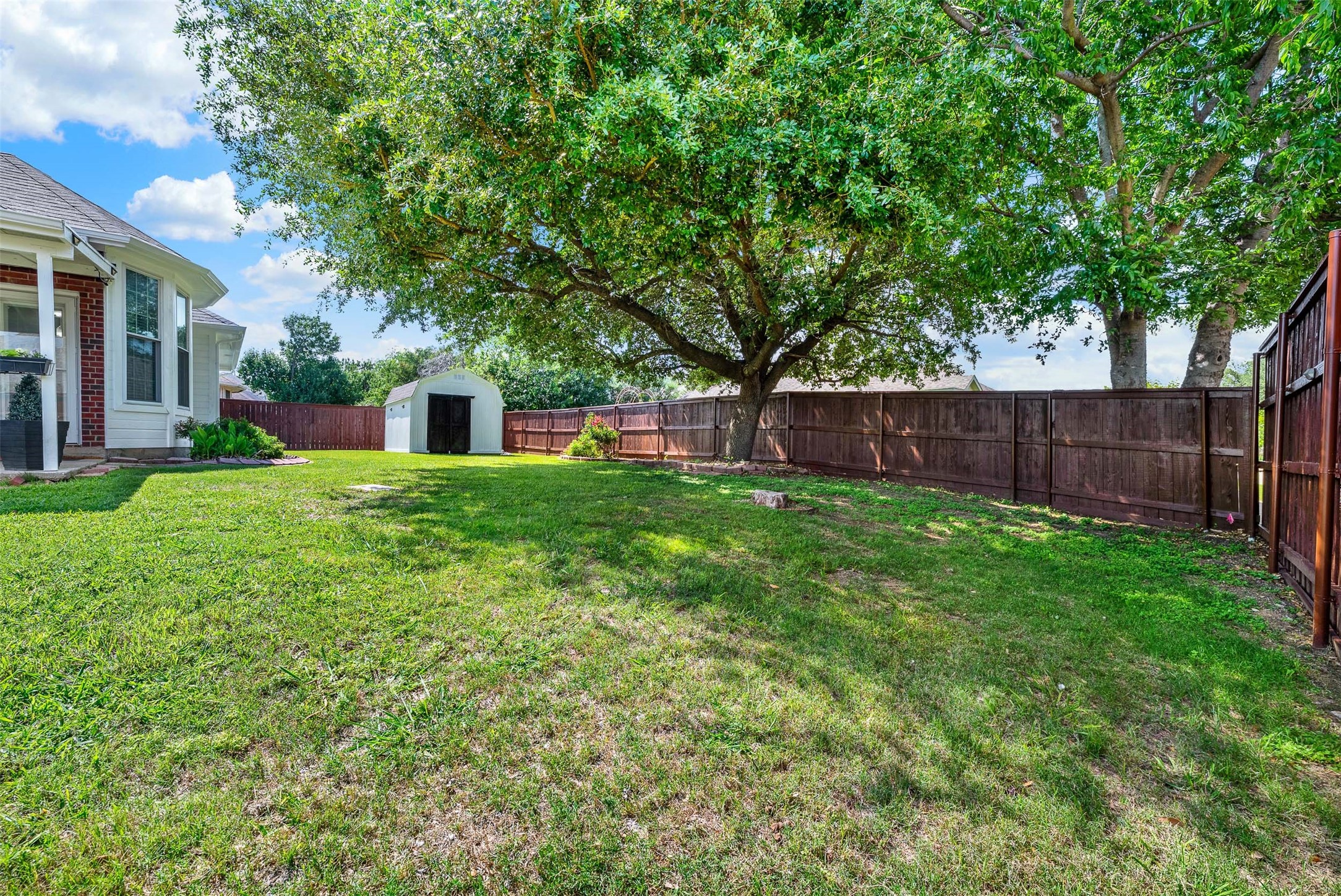 409 Jennifer Lane Arlington TX 76002