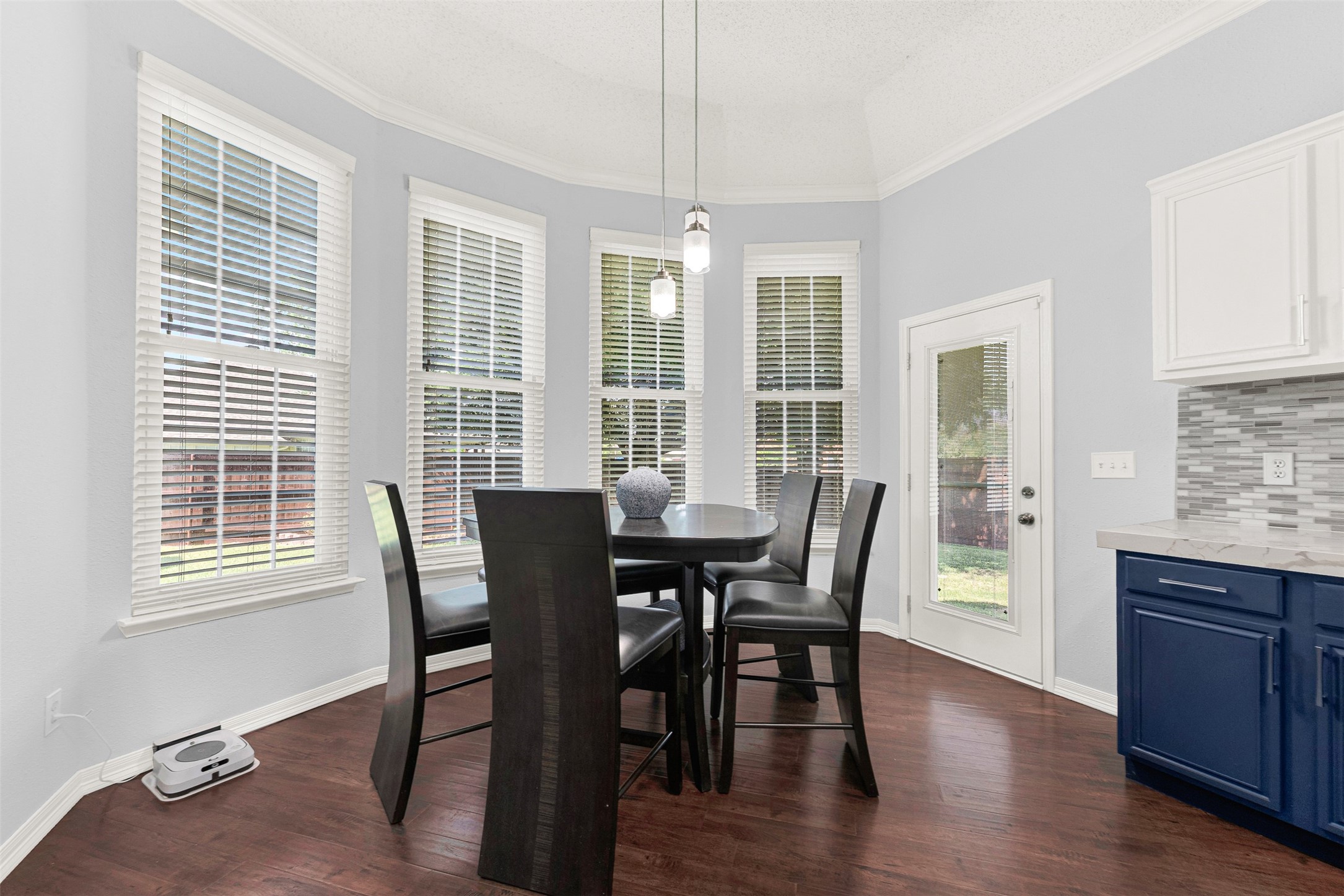 409 Jennifer Lane Arlington TX 76002