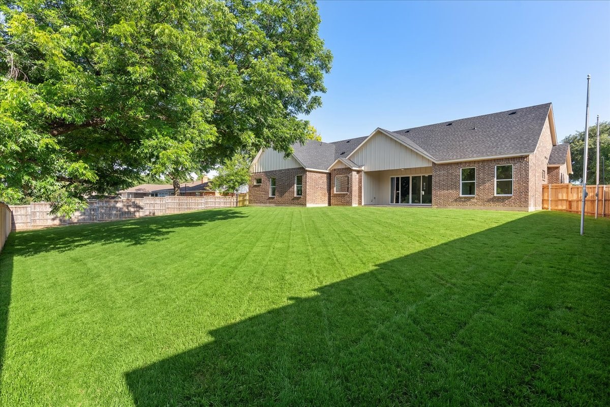 603 Bardfield Avenue Garland TX 75041
