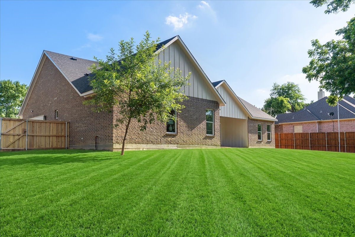 603 Bardfield Avenue Garland TX 75041