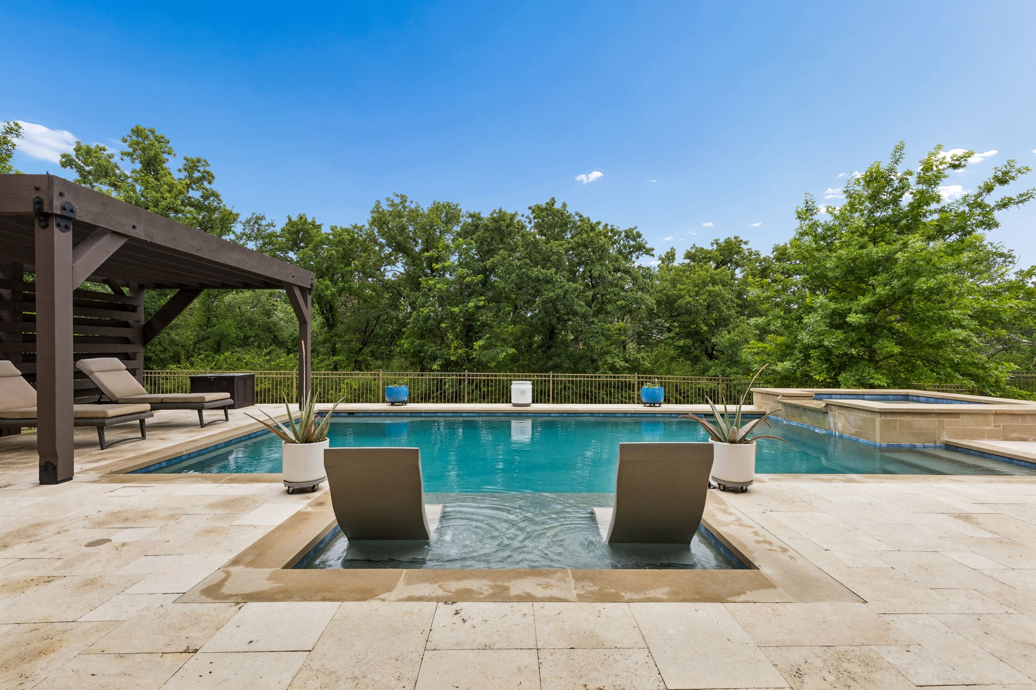 9121 Pecan Woods Trail Lantana TX 76226