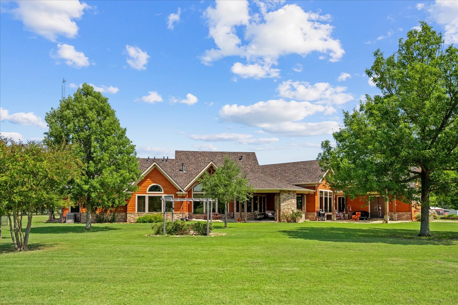 695 County Road 36120 Road Honey Grove TX 75446