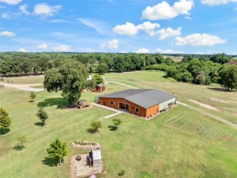 695 County Road 36120 Road Honey Grove TX 75446
