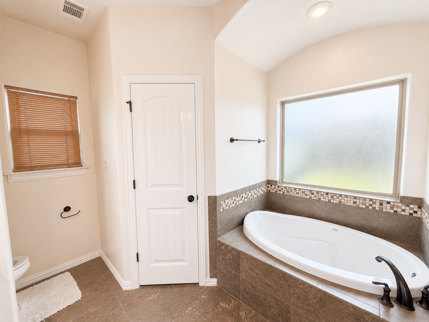 3211 Main Street Granbury TX 76049