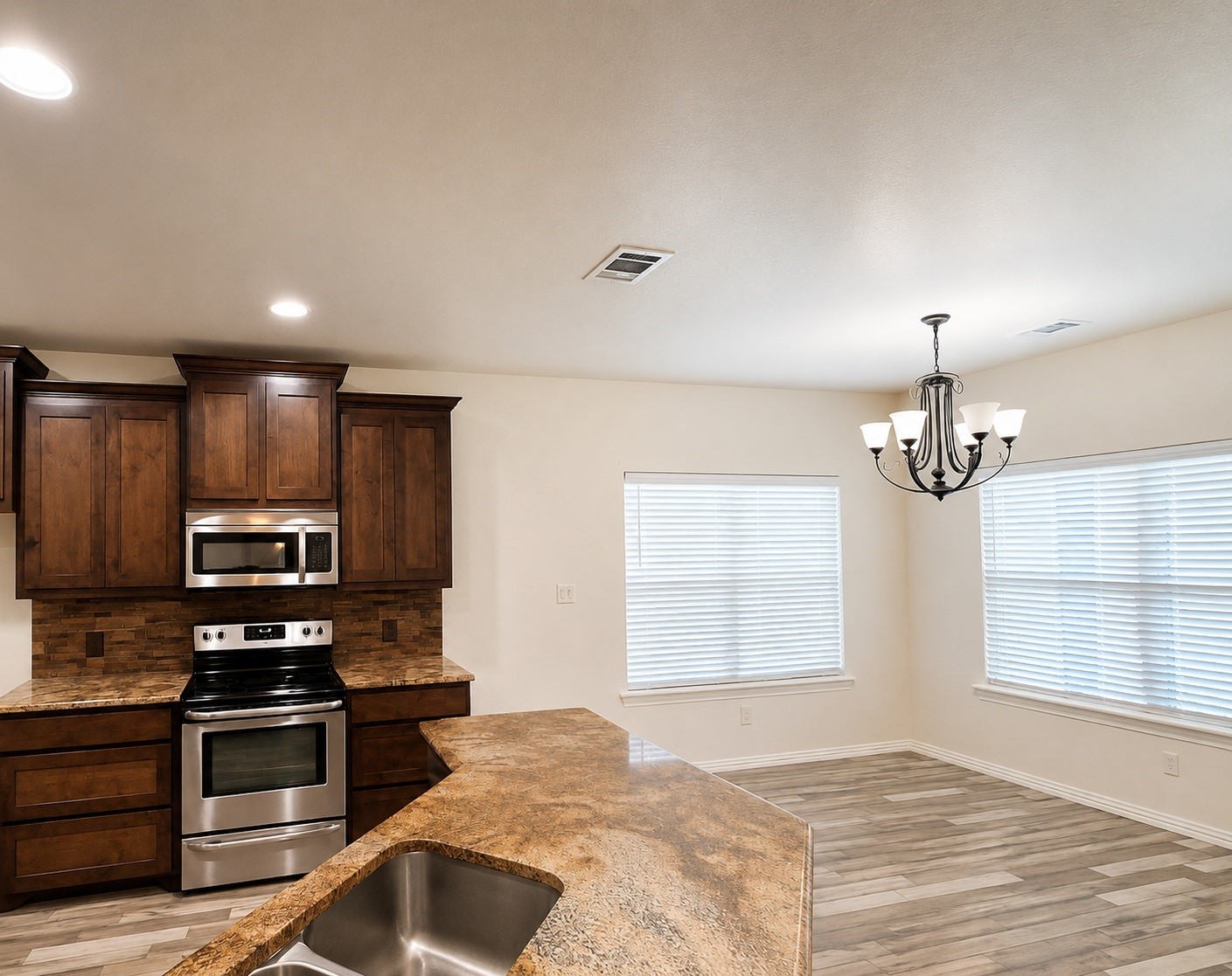3211 Main Street Granbury TX 76049