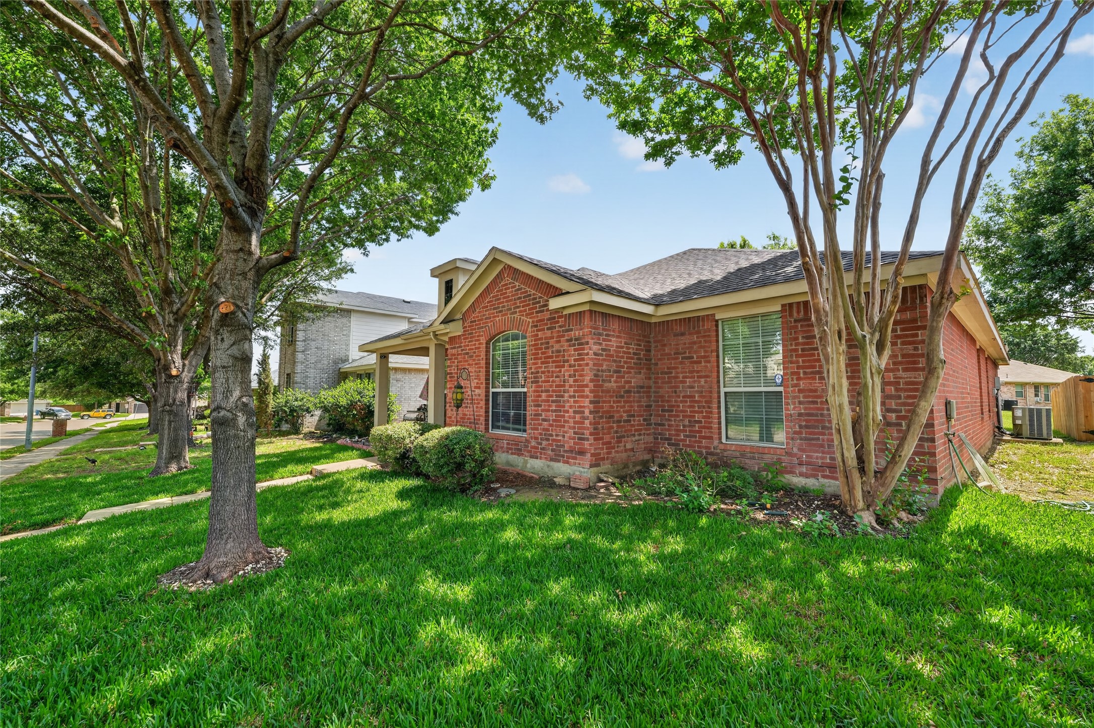 2830 Gospel Drive Dallas TX 75237