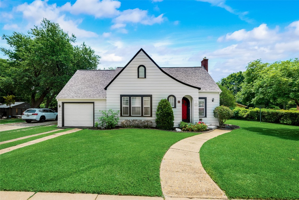 605 W Crockett Street Ennis TX 75119