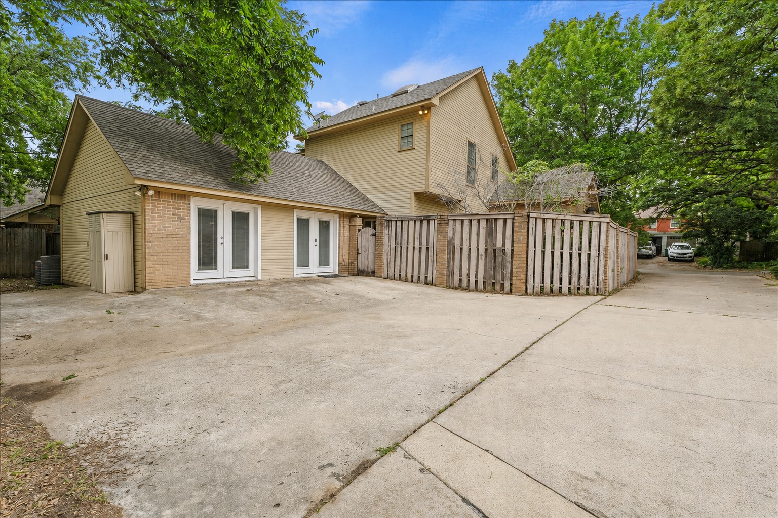1929 Highland Park Circle Denton TX 76205