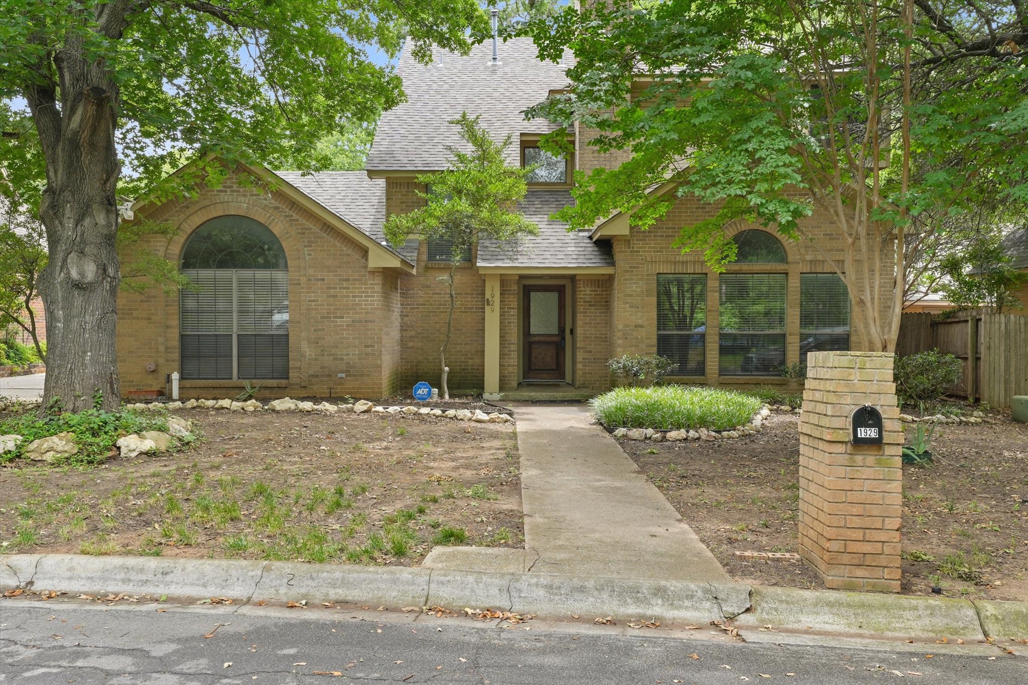 1929 Highland Park Circle Denton TX 76205