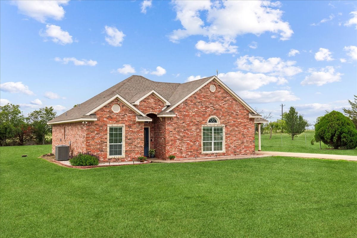1876 NW County Road 1040 Corsicana TX 75110