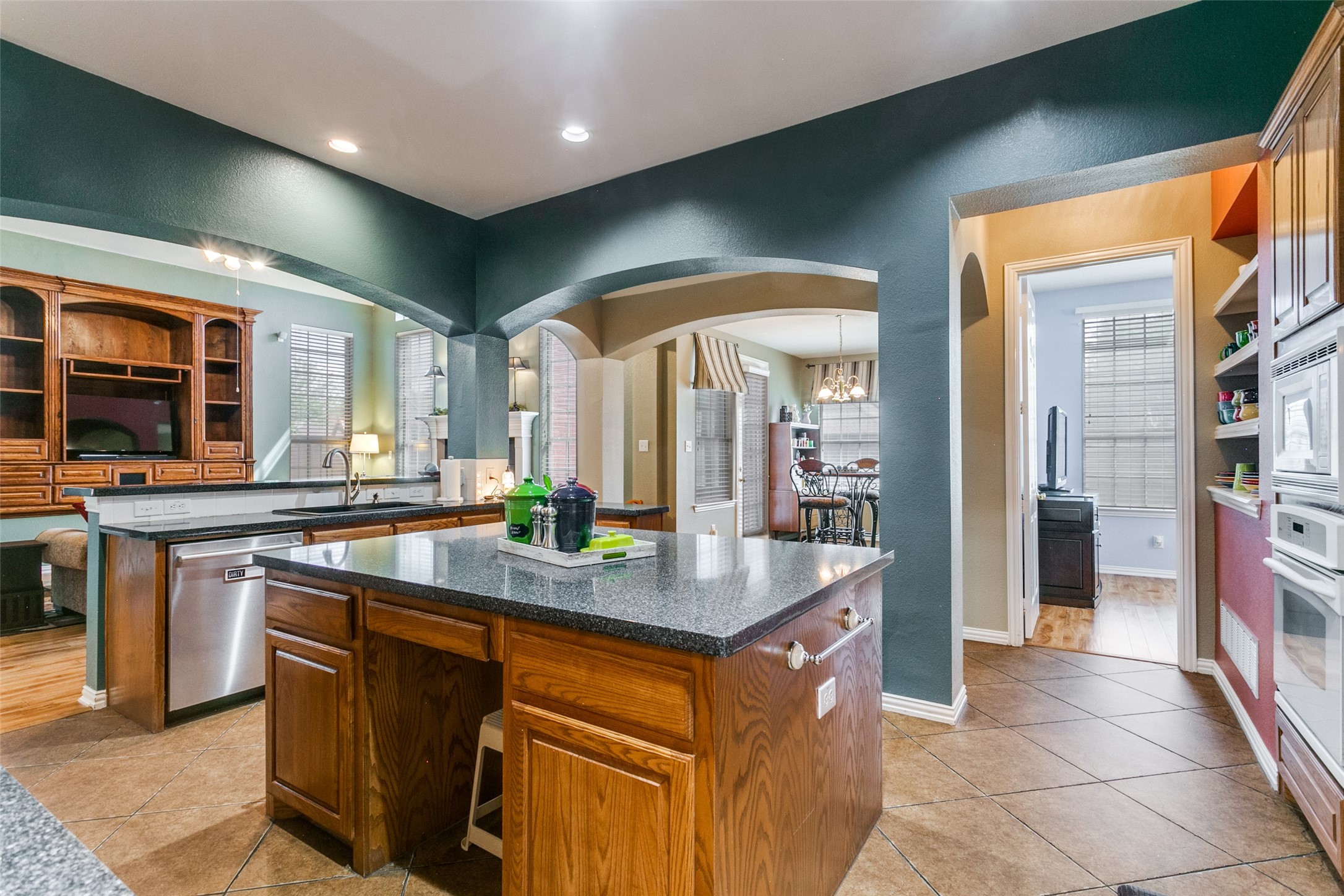 1014 Amesbury Drive Murphy TX 75094