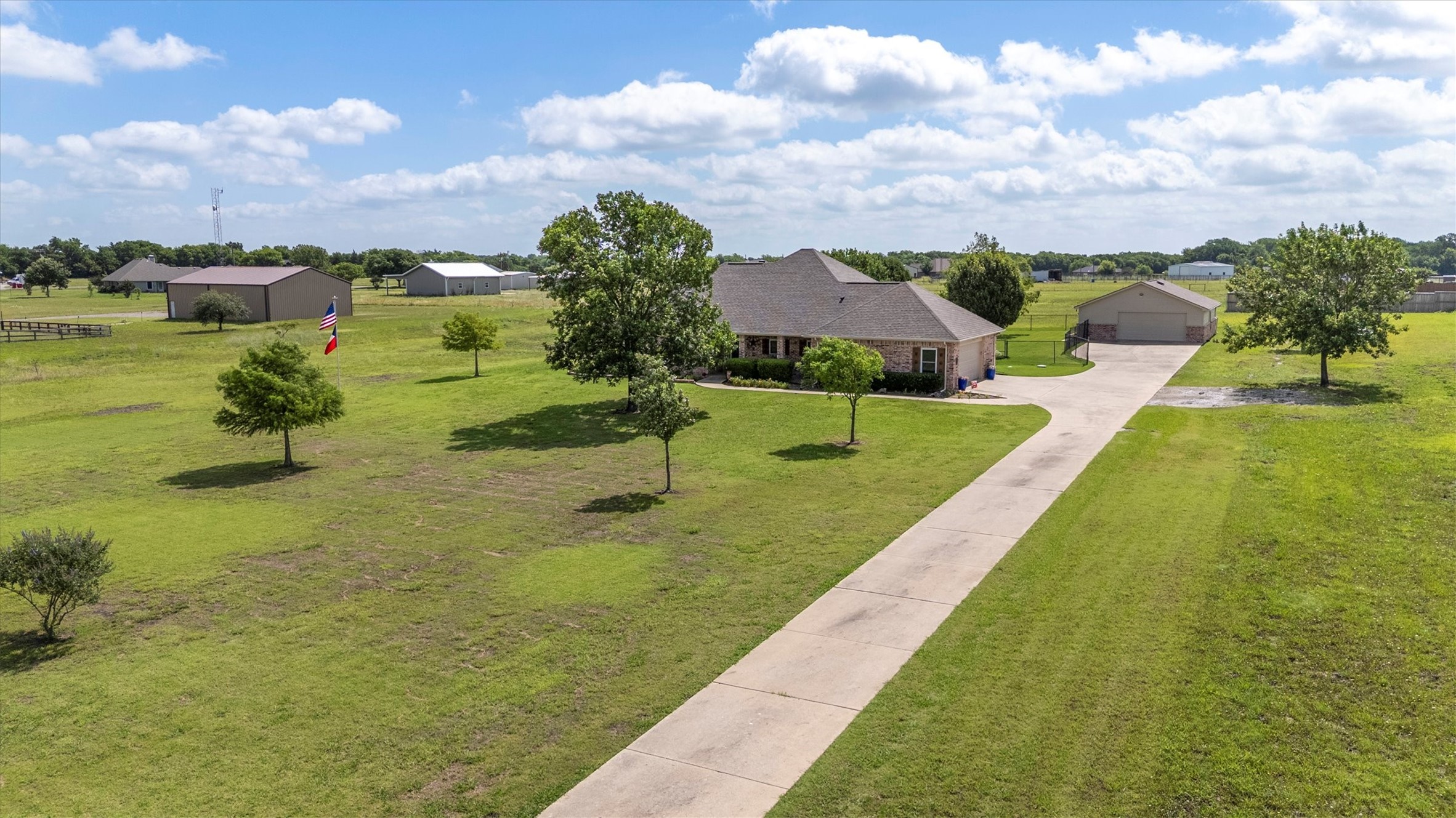 379 Fm 981 Leonard TX 75452