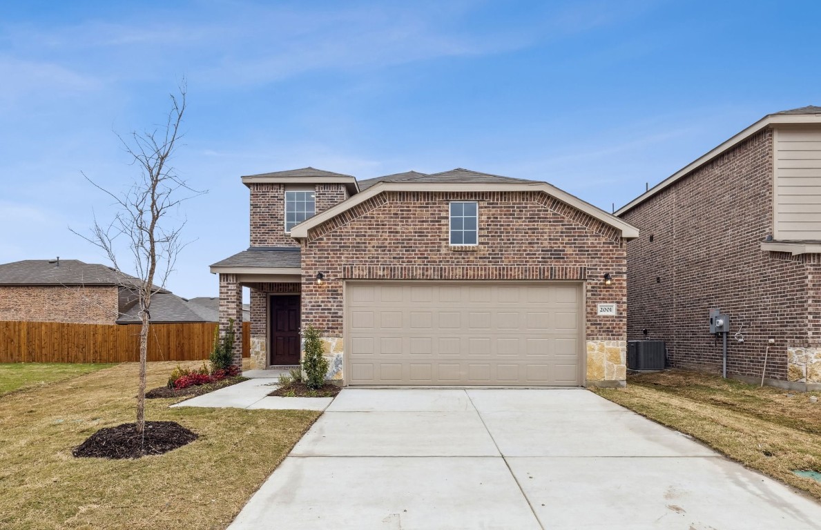 2001 Henrietta Drive Forney TX 75126