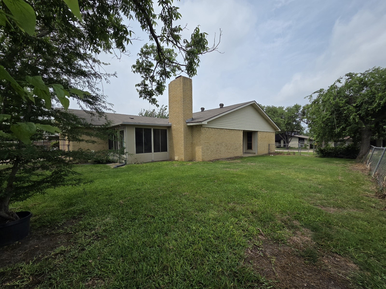 3126 Oak Hill Road Carrollton TX 75007