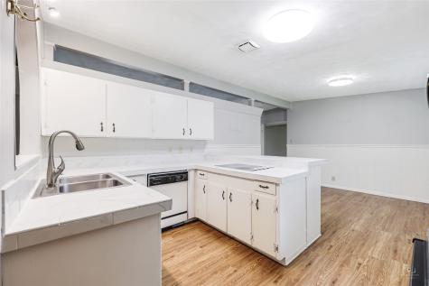 8033 Pinewood Drive Benbrook TX 76116