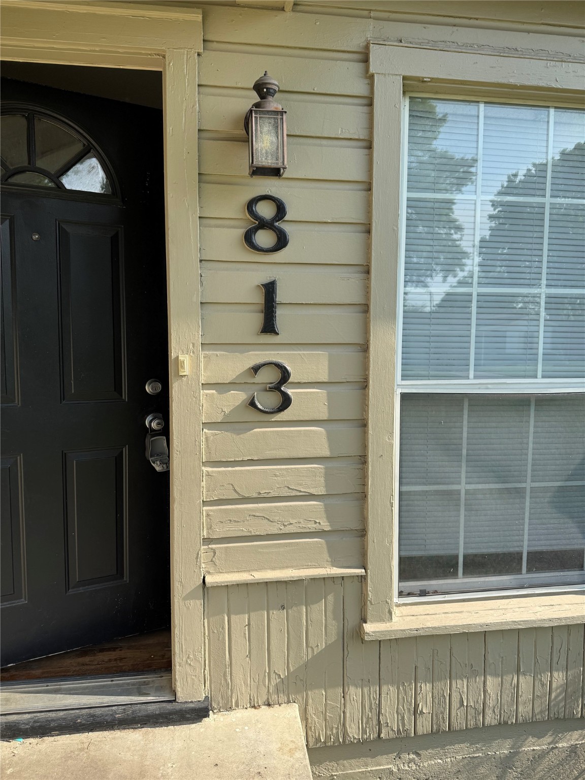 813 Bowie Street Garland TX 75040
