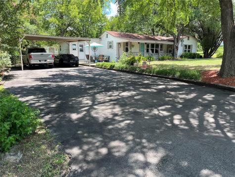 209 Marquette Avenue Azle TX 76020