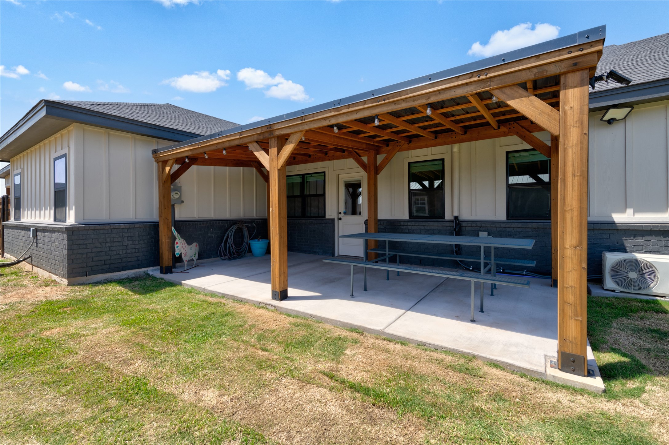 5130 Pr 3523 Hawley TX 79525