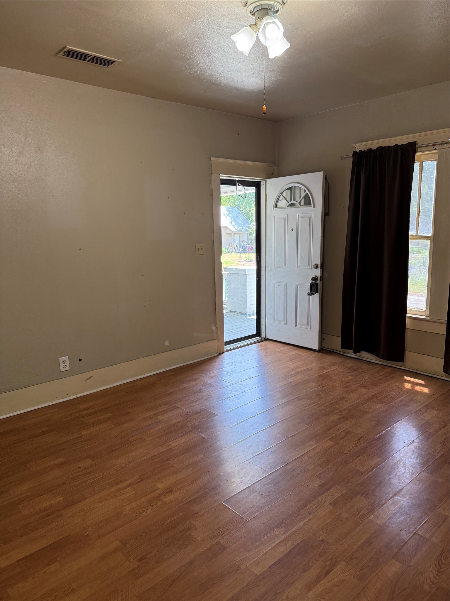 215 Bell Street Gainesville TX 76240