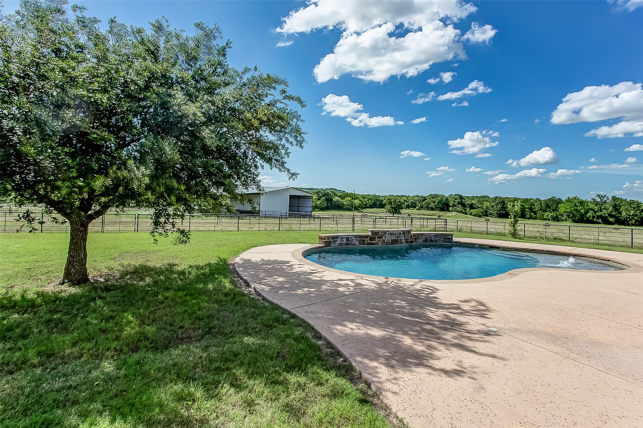 601 County Road 3525 Paradise TX 76073