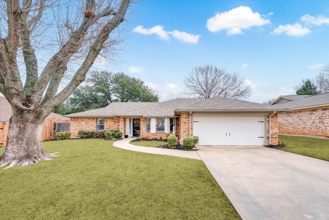 7312 Hialeah Circle W North Richland Hills TX 76182