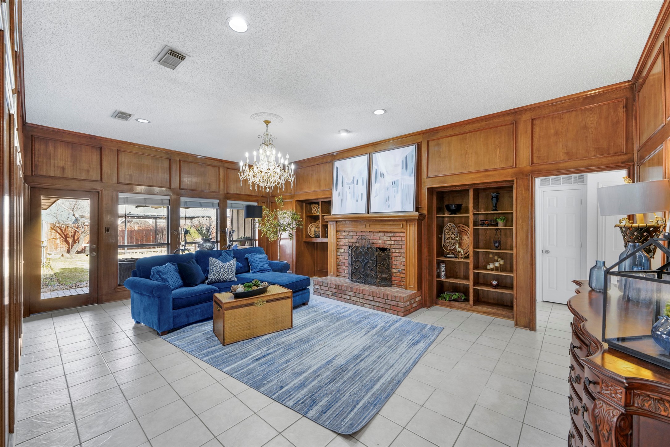 6018 Raleigh Drive Garland TX 75044