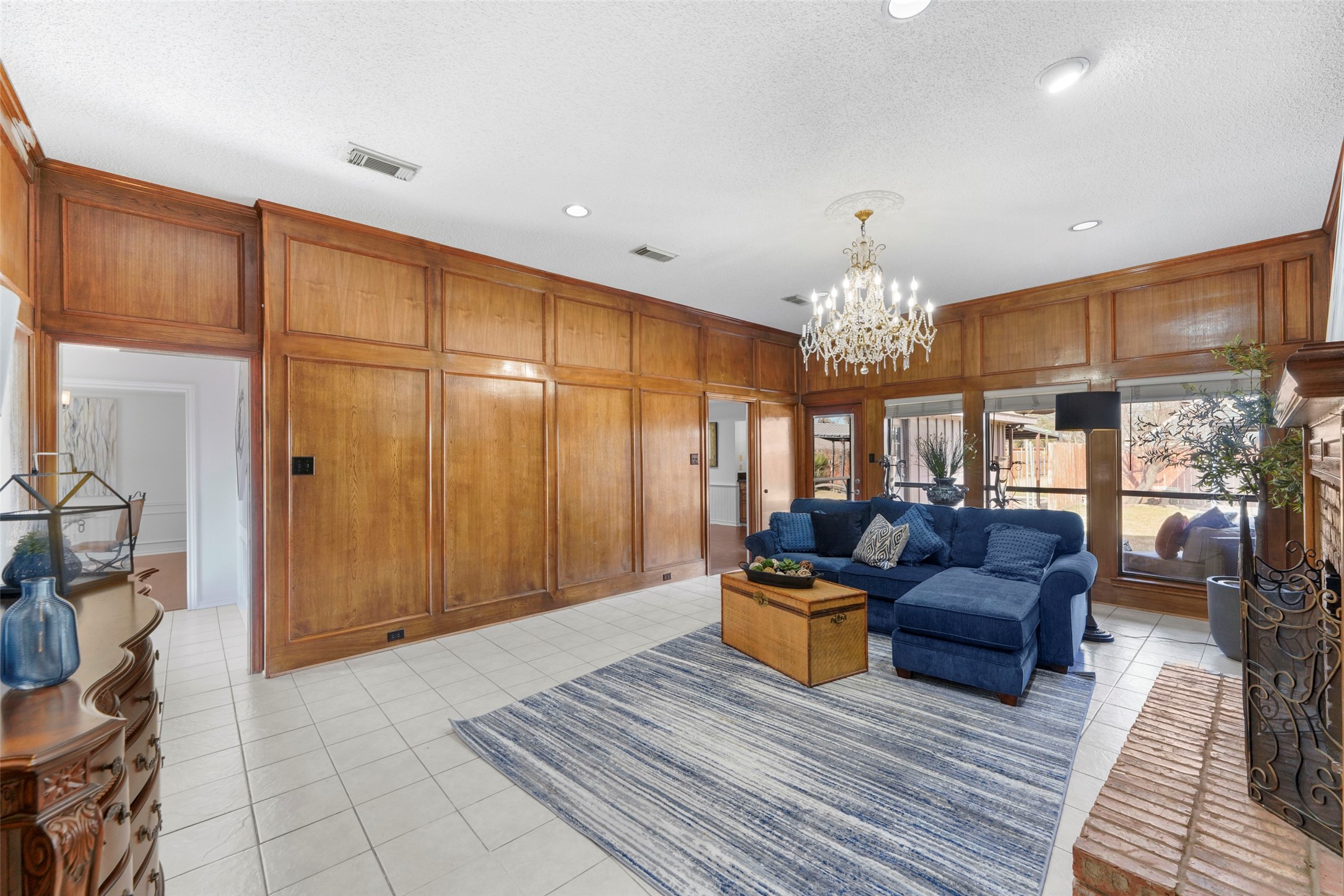 6018 Raleigh Drive Garland TX 75044